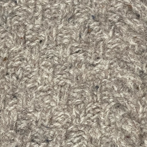 Aran Crafts V-Neck Cable Knit Sweater - 100% Merino Wool - Picture 10 of 13